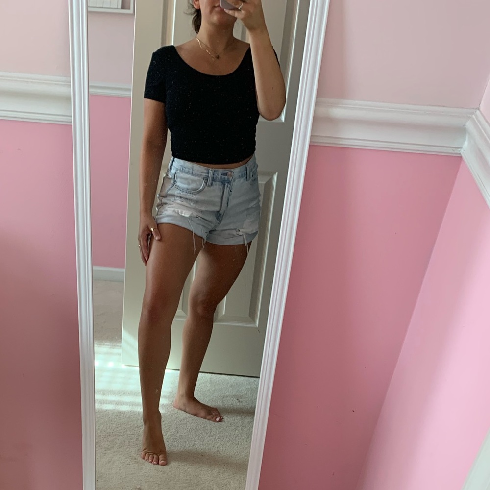 Black tshirt crop top